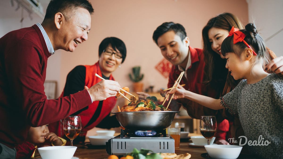 Unusual Dining Etiquette Worldwide: A Culinary Adventure